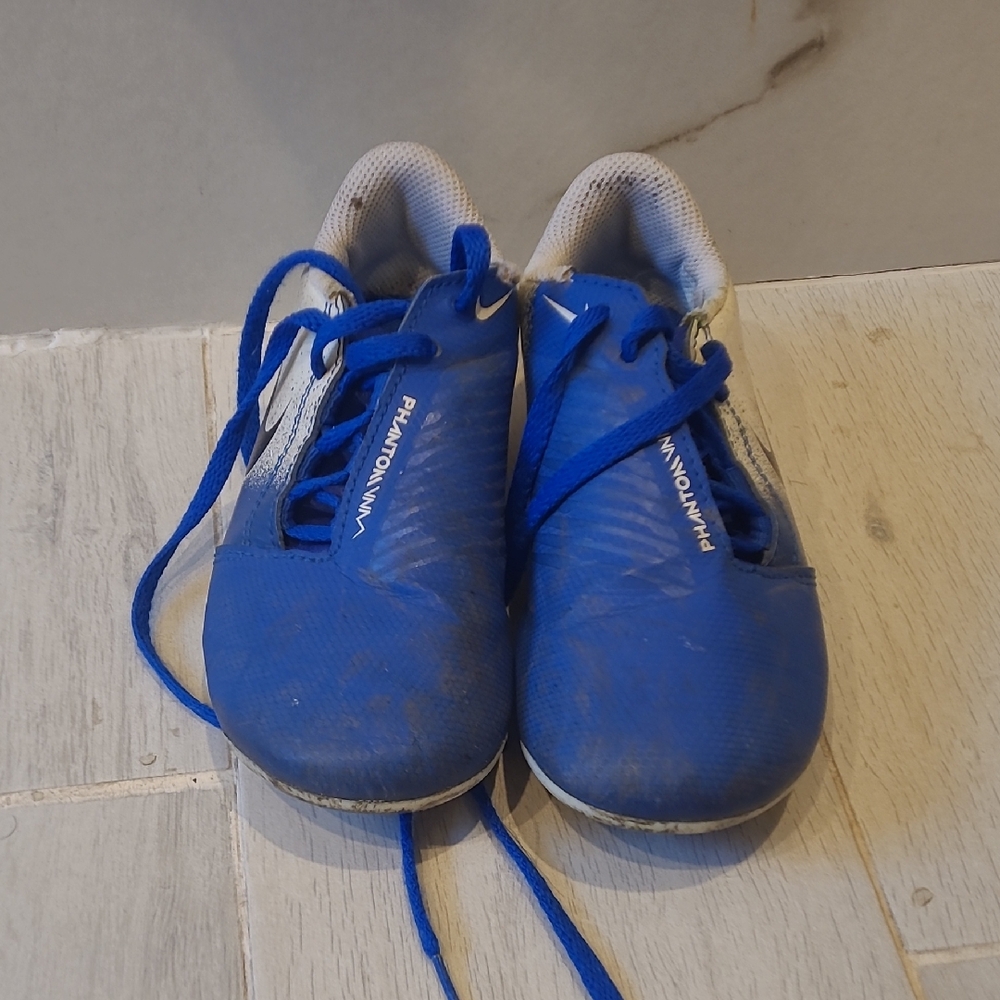Kids Nike Phantom Cleats